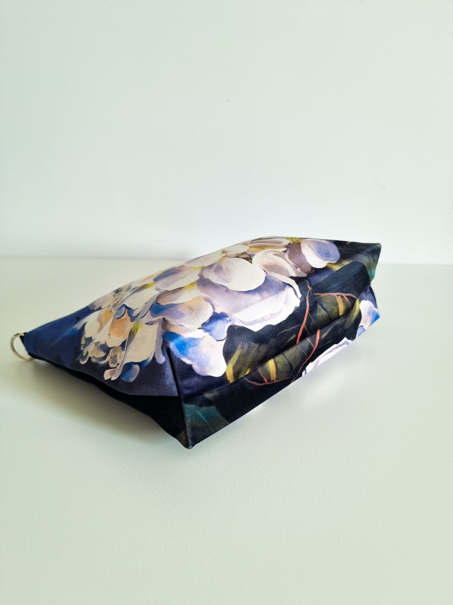 Kosmetinė-delninė „Hortenzija“