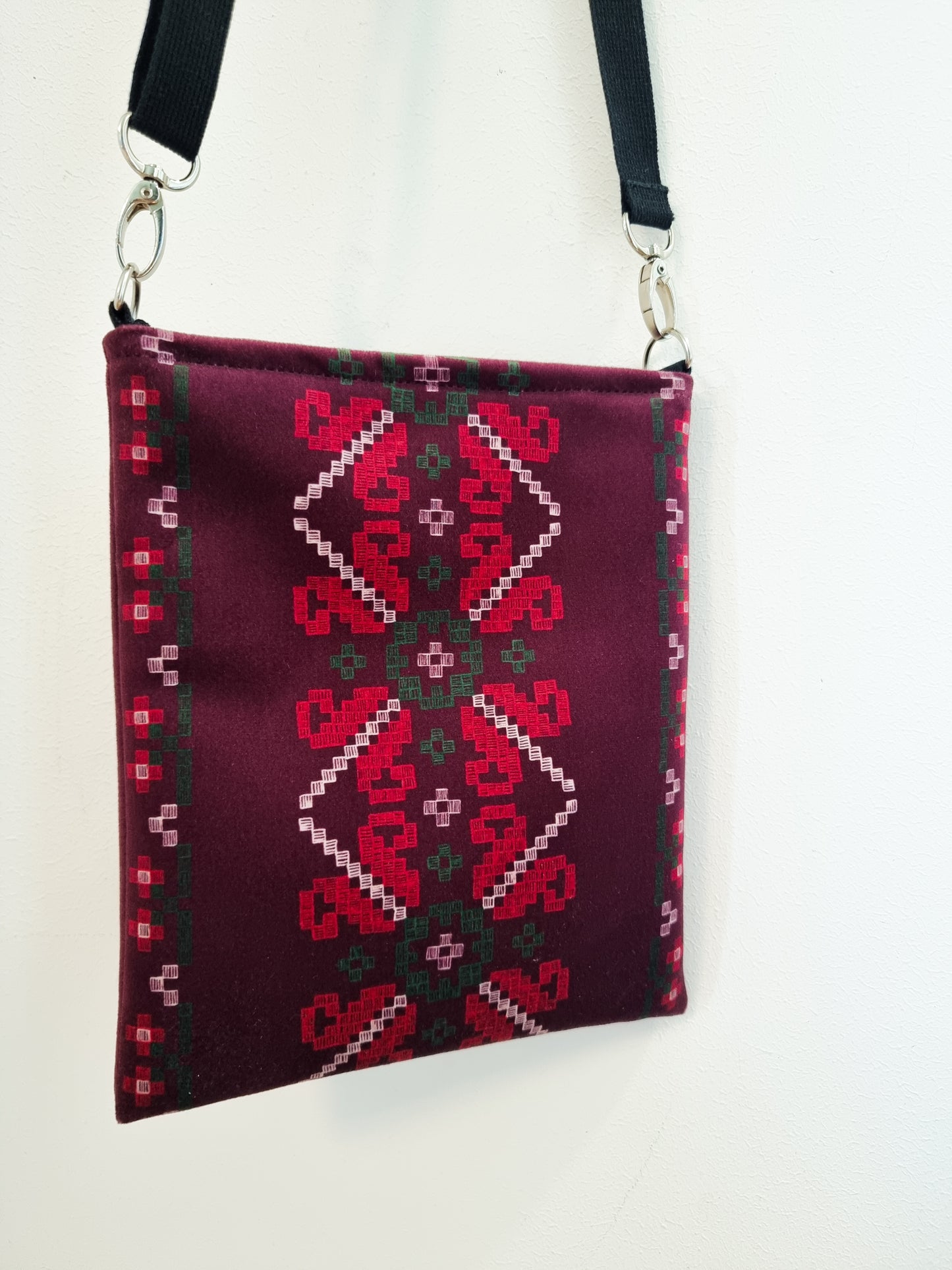 Tašiukas per petį „Raštai“