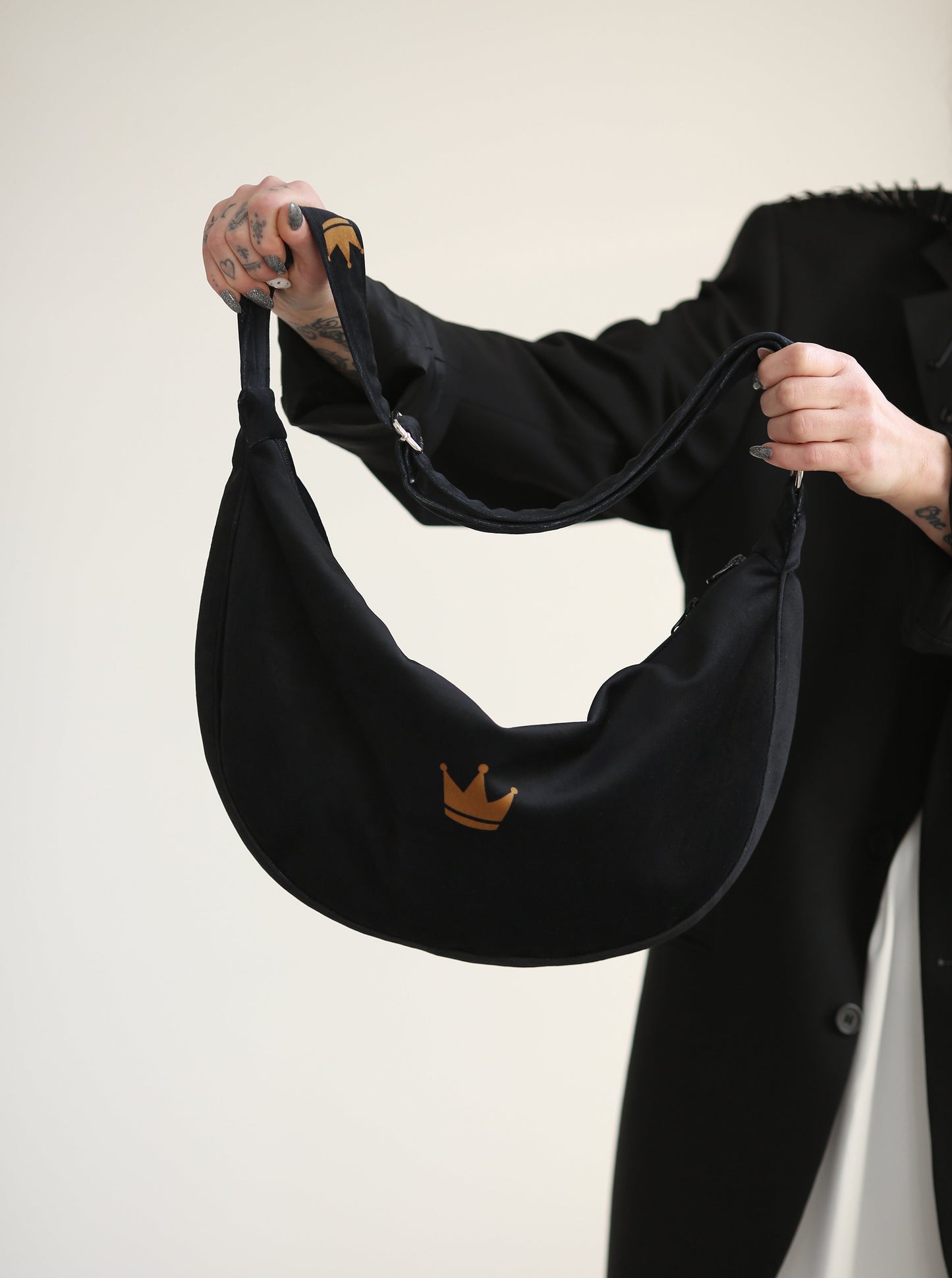 „Hobo“ rankinė „Karūna“