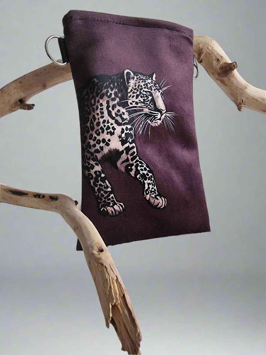 Telefoninė „Sėlinantis Leo“