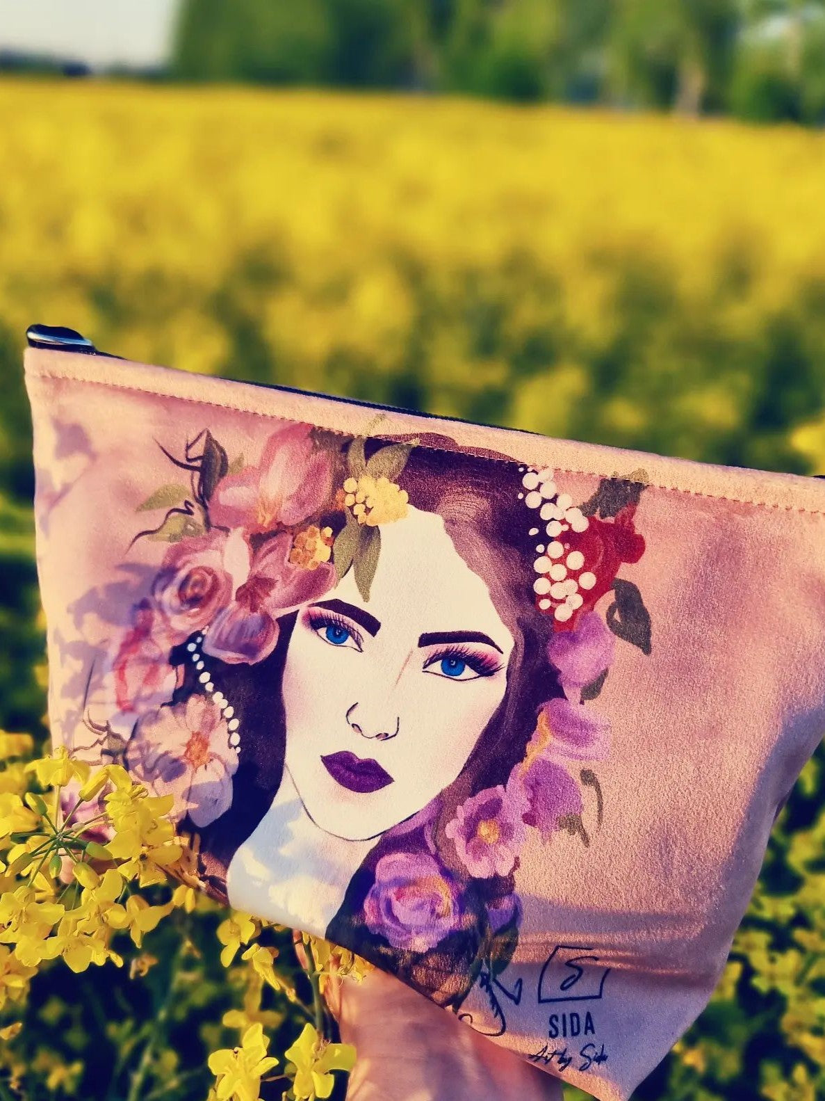 Kosmetinė-delninė „Gėlių mergaitė“