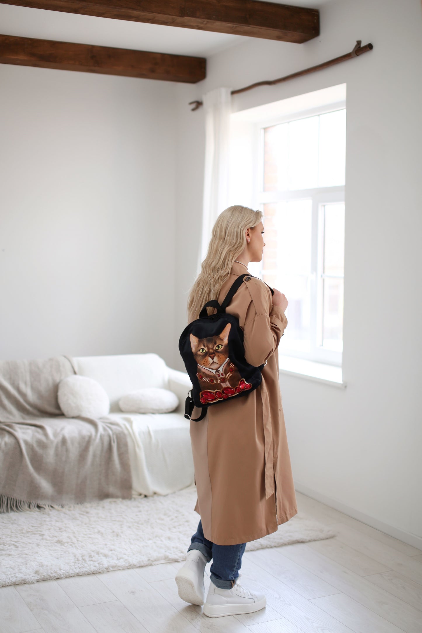 Kuprinė „Katinas su charakteriu“