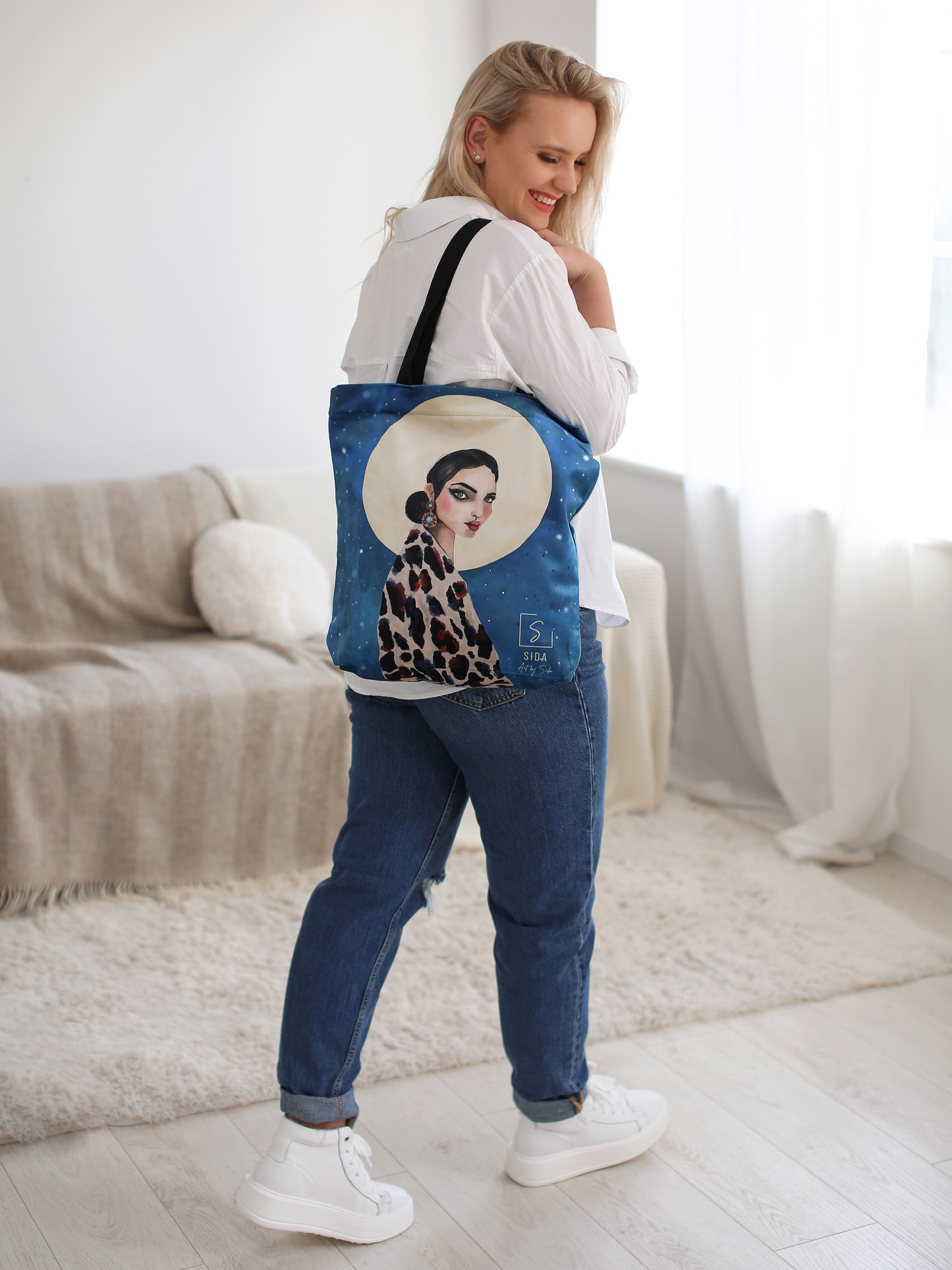 Krepšys-rankinė „Pilnaties karalienė“