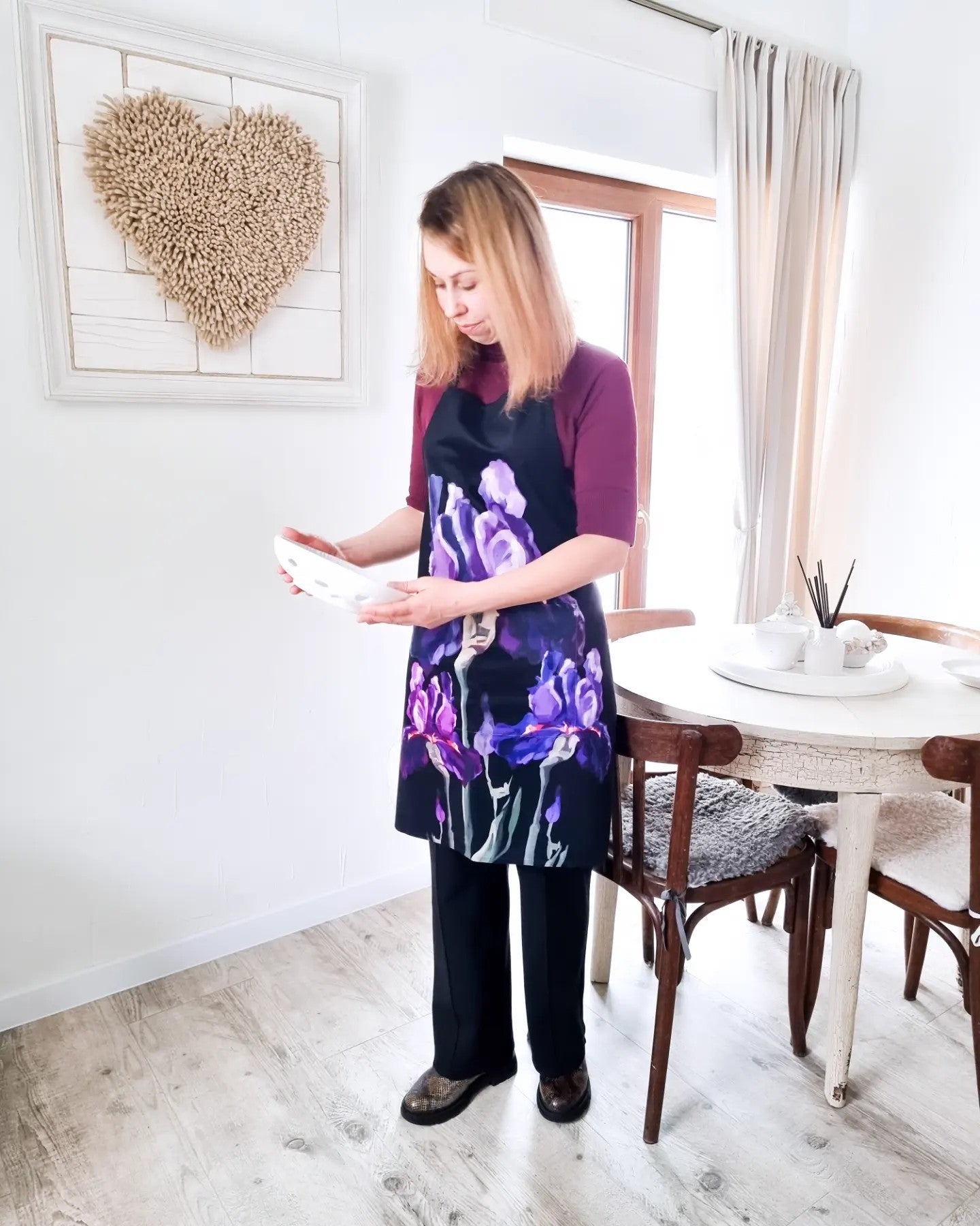 Prijuostė „Karališki irisai“