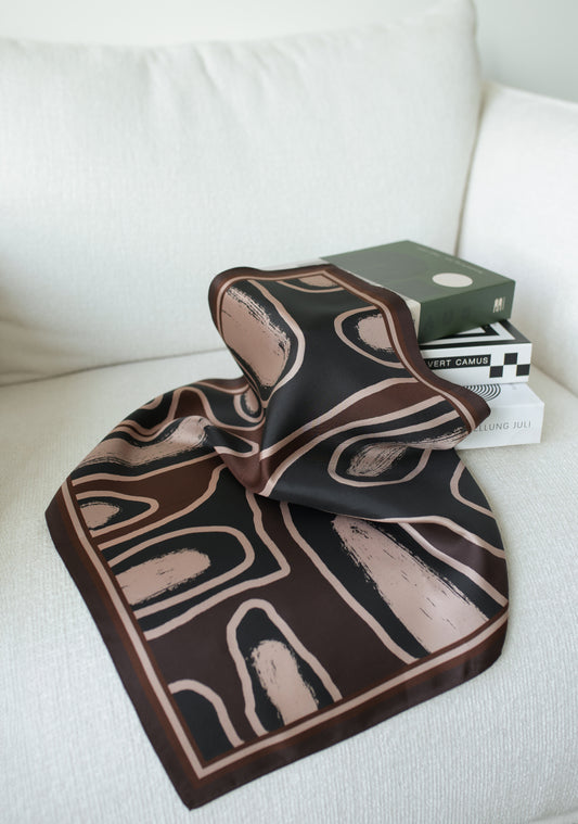 Šilko skarelė "Vingiai"