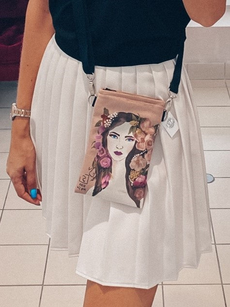 Telefoninė „Gėlių mergaitė“